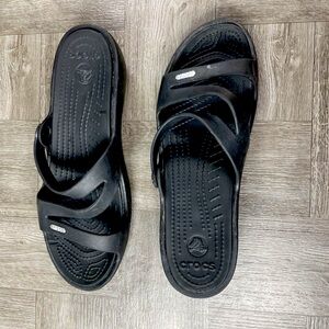 Crocs Women’s Swiftwater Sandals Waterproof in Black Size W10 lightweight EUC